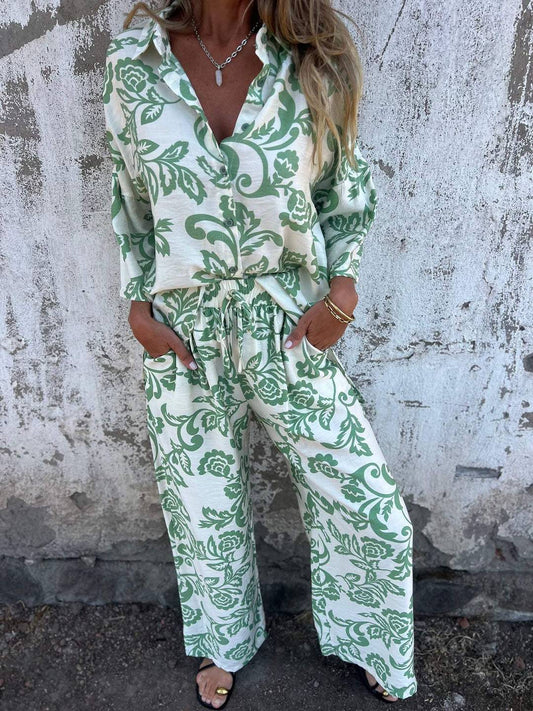 Ensemble deux pièces décontracté avec motif feuilles et pantalon large