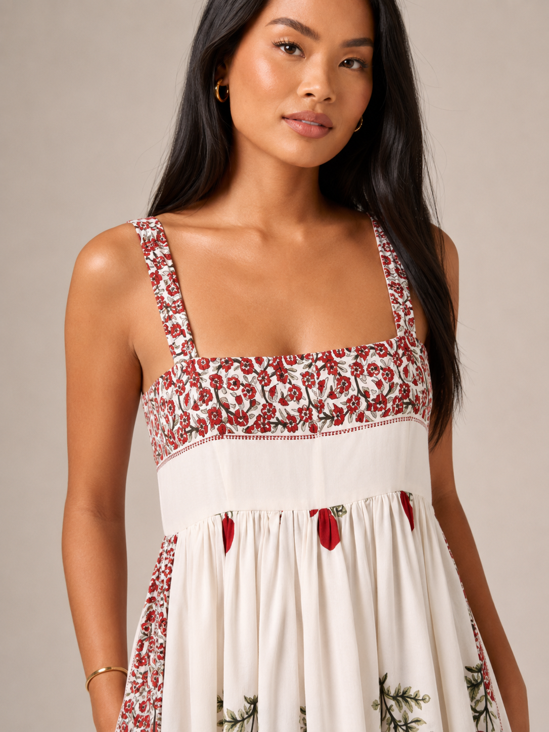 Bohemian maxi dress for women with wide straps - Flowing and elegant