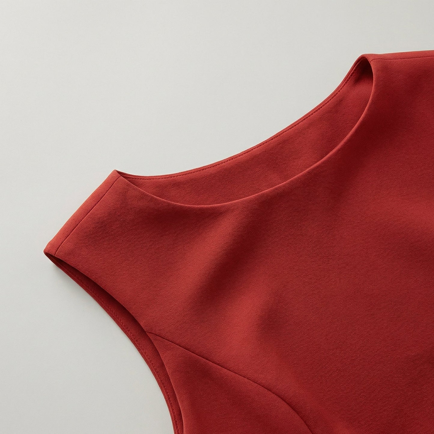 Robe portefeuille midi sans manches pour femme – Ourlet asymétrique, style élégant pour les fêtes d'été