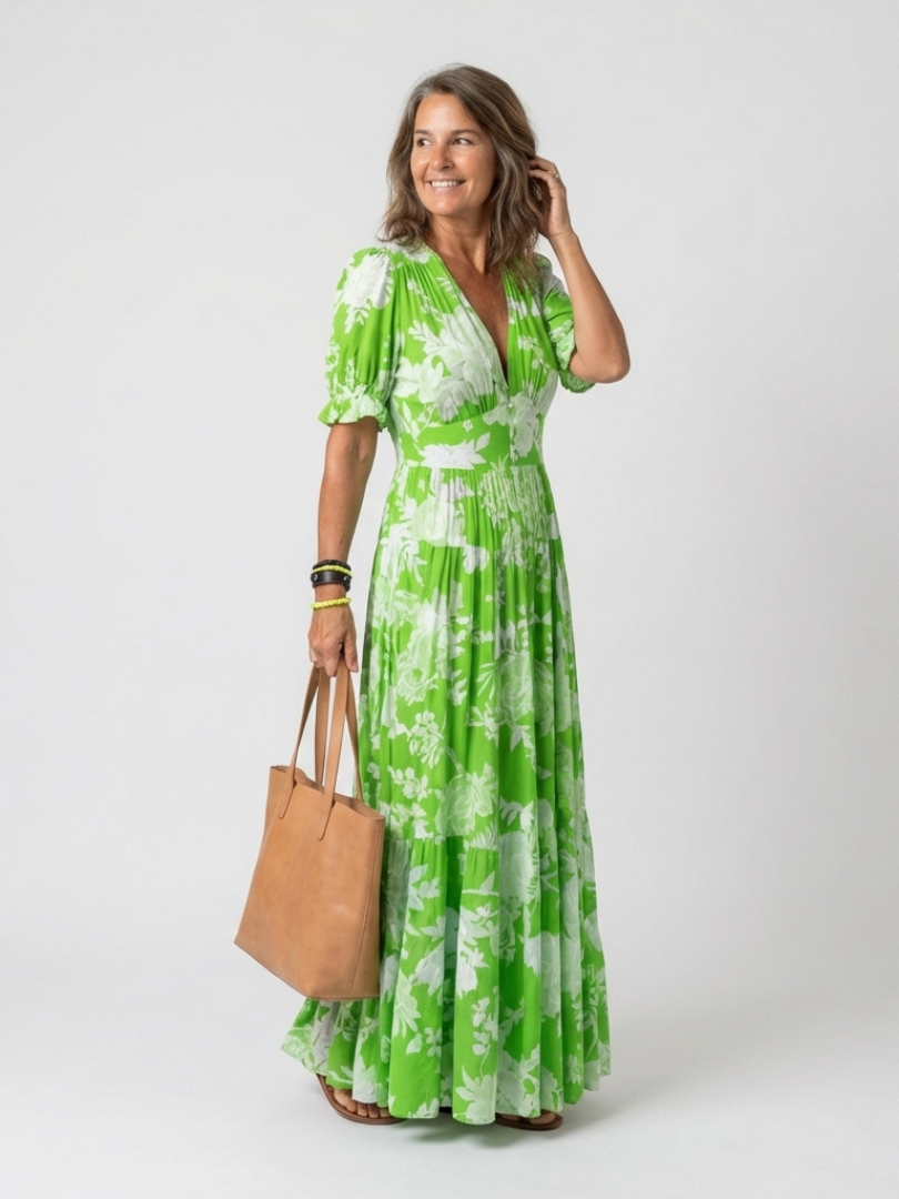 Women's Floral Midi Dress with Short Sleeves and V-Neck - Light and Feminine