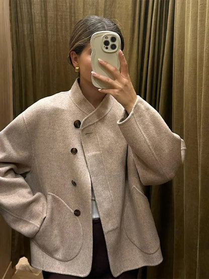 Women's cropped jacket - Chic and versatile