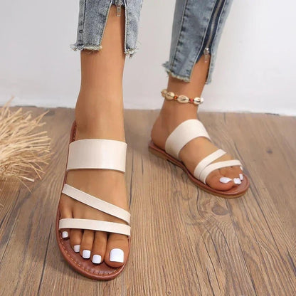 Women's sandals with crossed straps and soft sole - Comfortable and summery