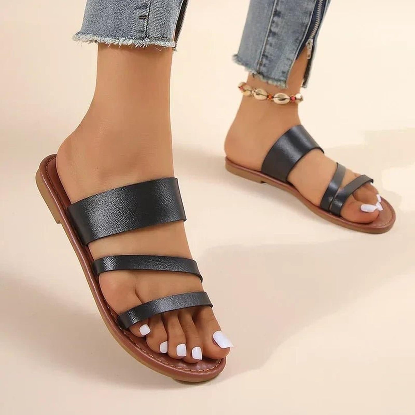 Women's sandals with crossed straps and soft sole - Comfortable and summery