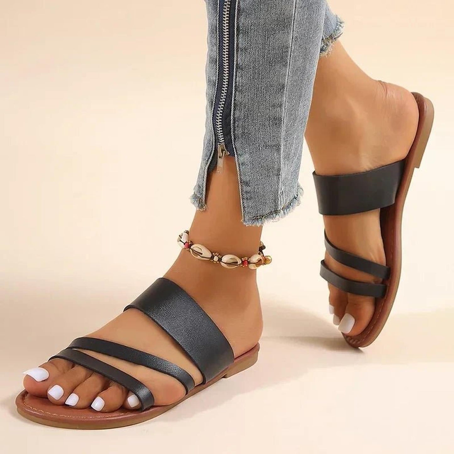 Women's sandals with crossed straps and soft sole - Comfortable and summery