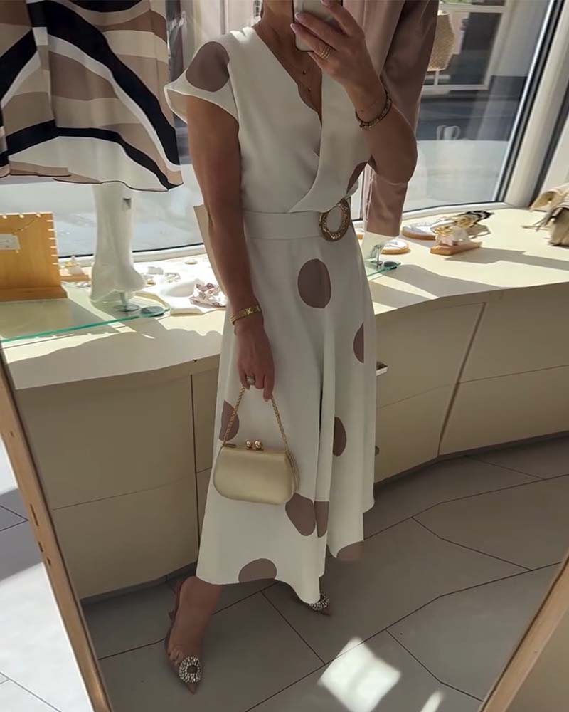 Fitted women's polka dot dress with V-neck - Flattering and feminine