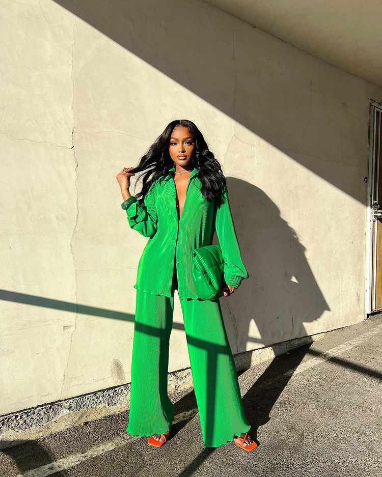 Ensemble Décontracté Coloré Élégant Femme – Tenue Deux-Pièces Stylée et Confortable