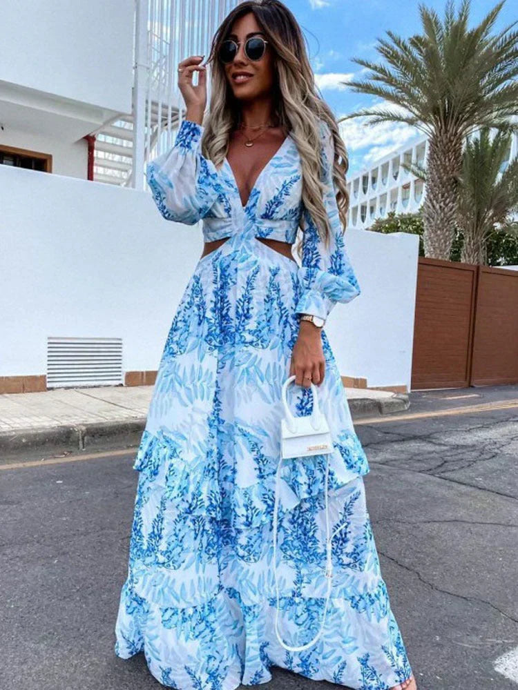Women's maxi dress with long sleeves and cutouts - Bold and elegant
