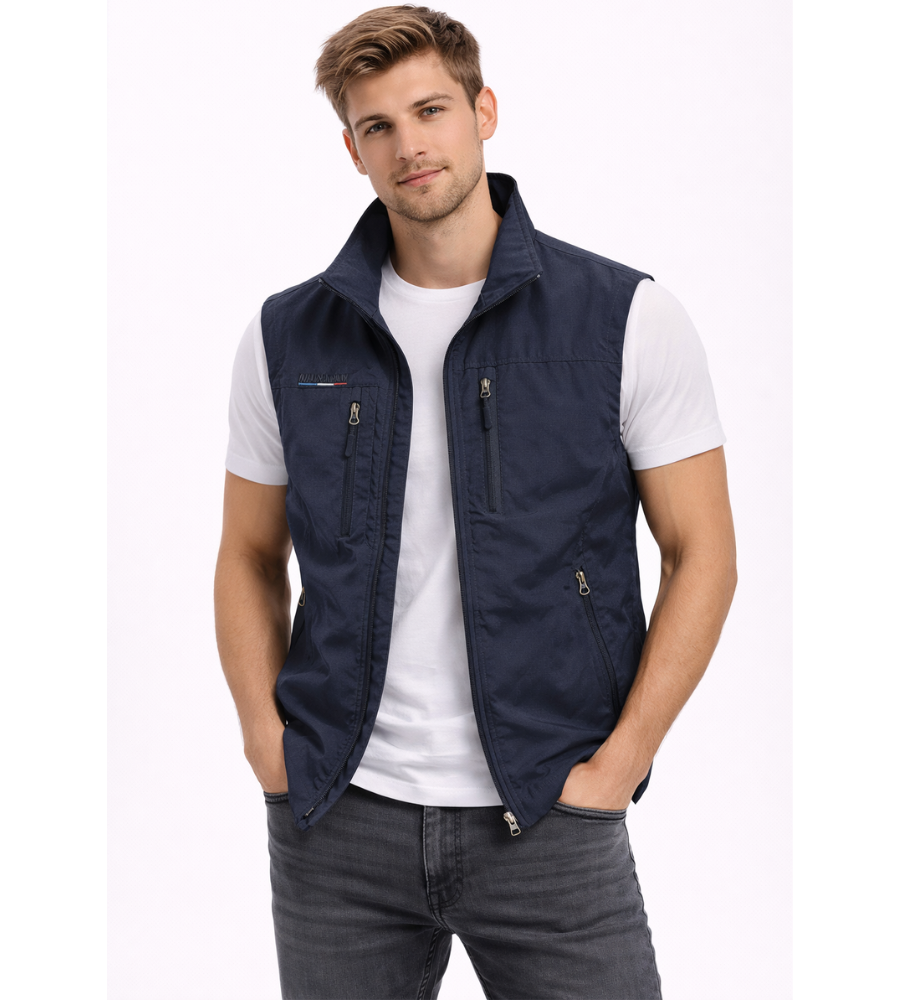 Men's zip-up bodywarmer with stand-up collar - Practical and versatile