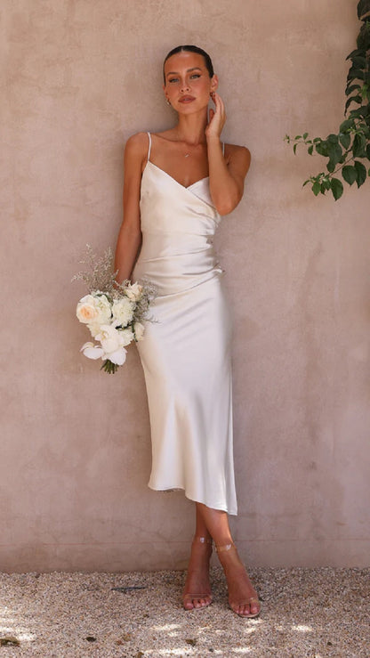 Robe midi satinée élégante sans manches pour femme – Style soirée invitée mariage avec fente