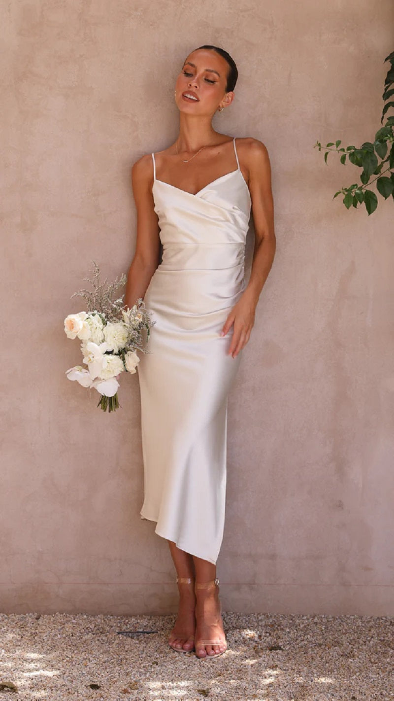 Robe midi satinée élégante sans manches pour femme – Style soirée invitée mariage avec fente