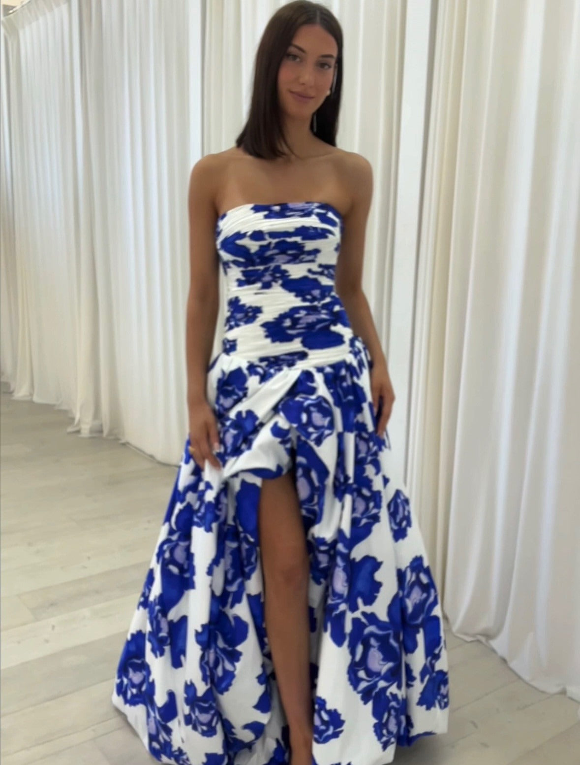 Robe maxi fleurie drapée femme – Allure romantique et élégante
