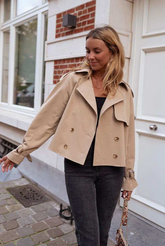 Trench Court Élégant pour Femme – Manteau à Double Boutonnage