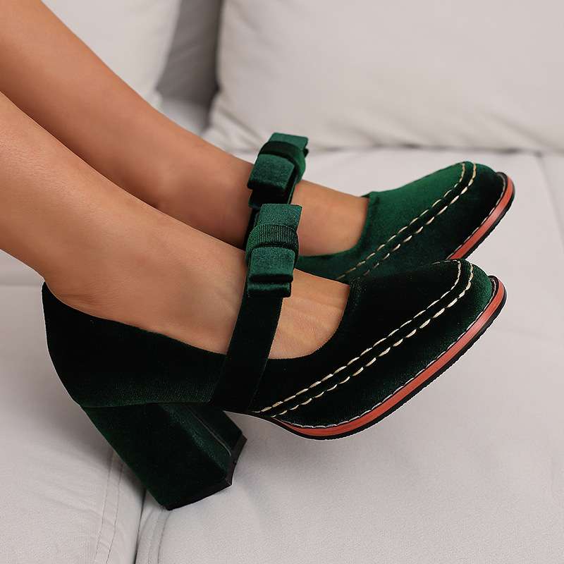 Mocassins à talon bloc en velours – Chaussures élégantes et confortables