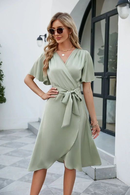 Robe midi fluide à manches courtes et ceinture – Confort et féminité au quotidien