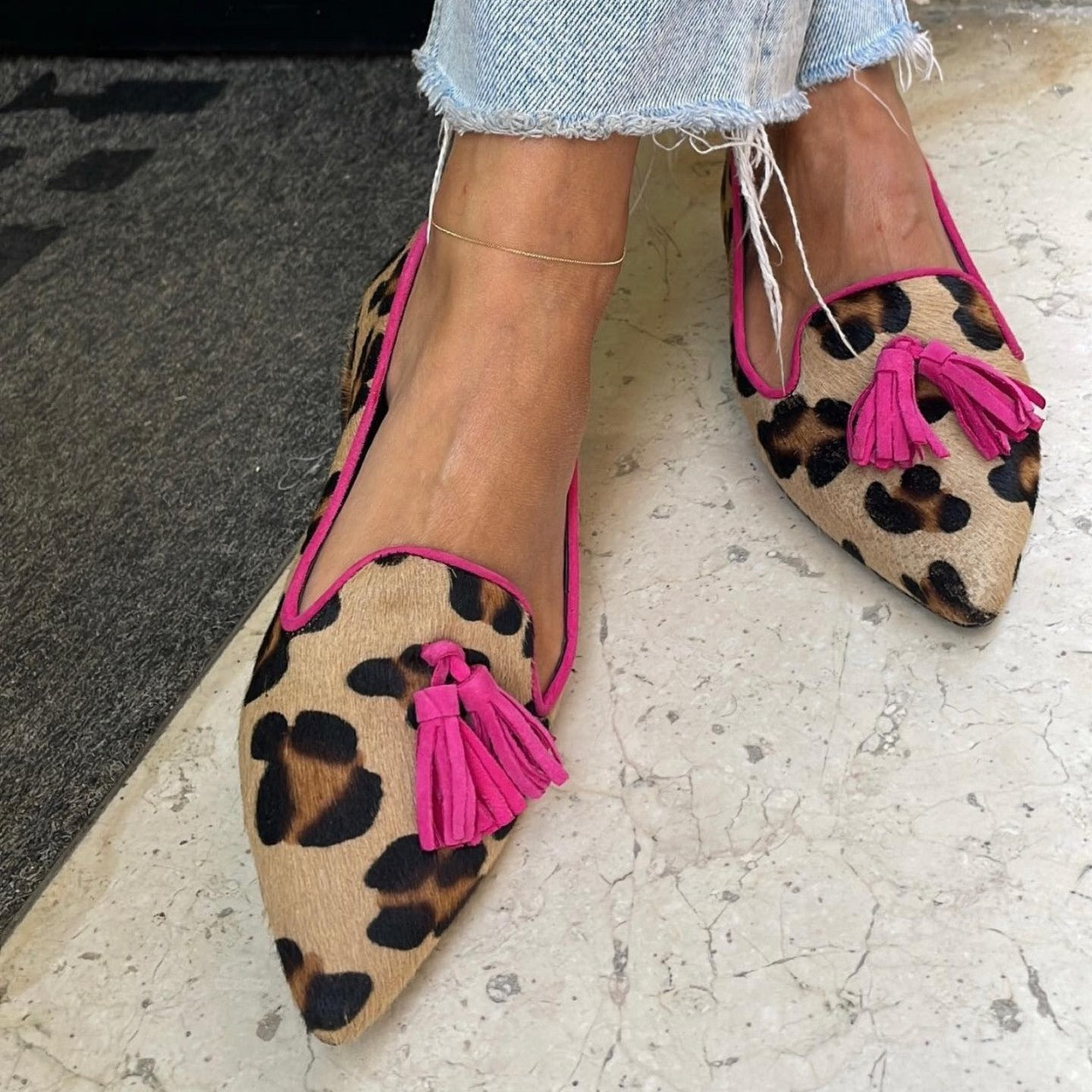 Animal Print Ballerinas with Chic Pom-Poms – Elegant Women's Ballerinas