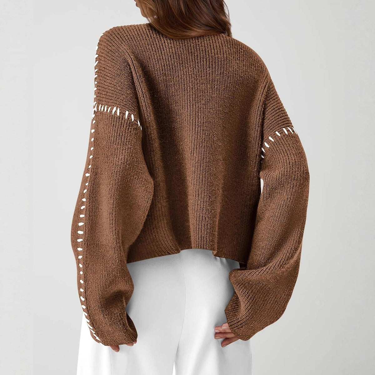 Pull court femme col montant en maille - Moderne et doux