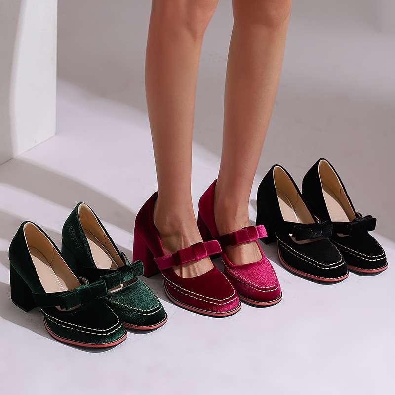 Mocassins à talon bloc en velours – Chaussures élégantes et confortables