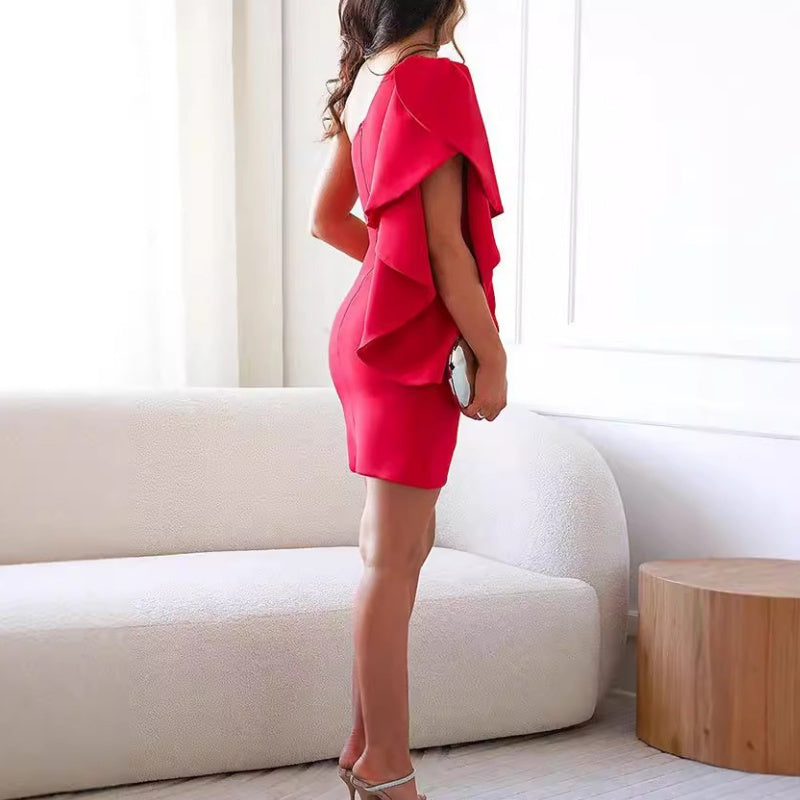 Abito mini asimmetrico da donna con una spalla – Chic e audace