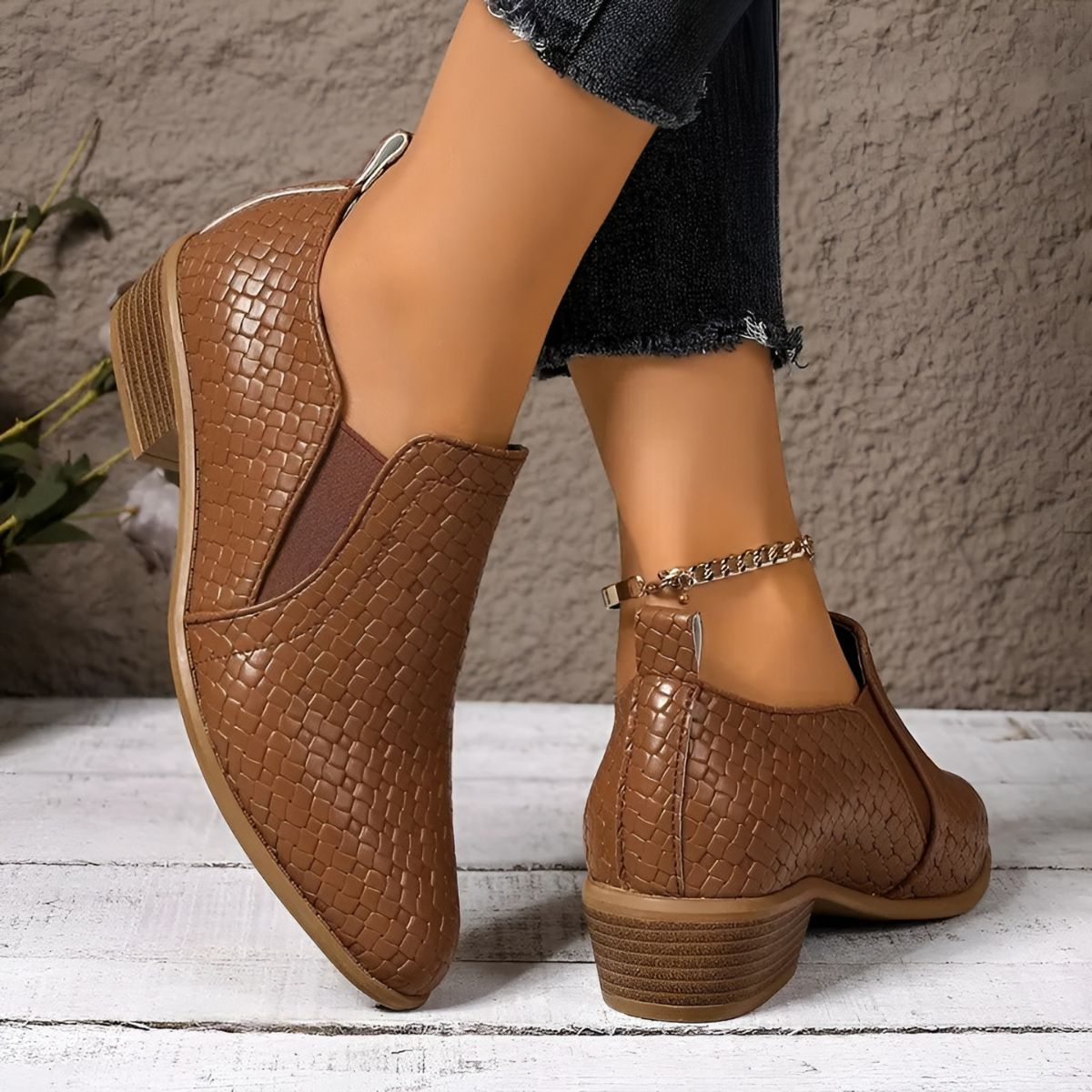Chaussures Oxford Femme en Cuir Tressé Noir – Talon Bloc À enfiler
