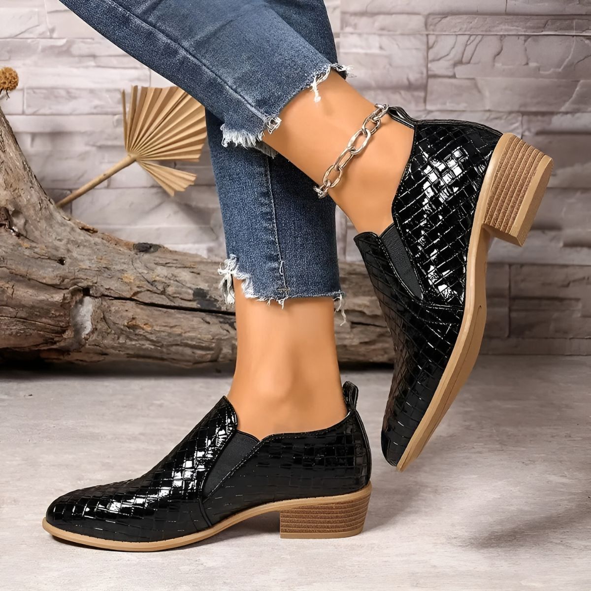 Chaussures Oxford Femme en Cuir Tressé Noir – Talon Bloc À enfiler