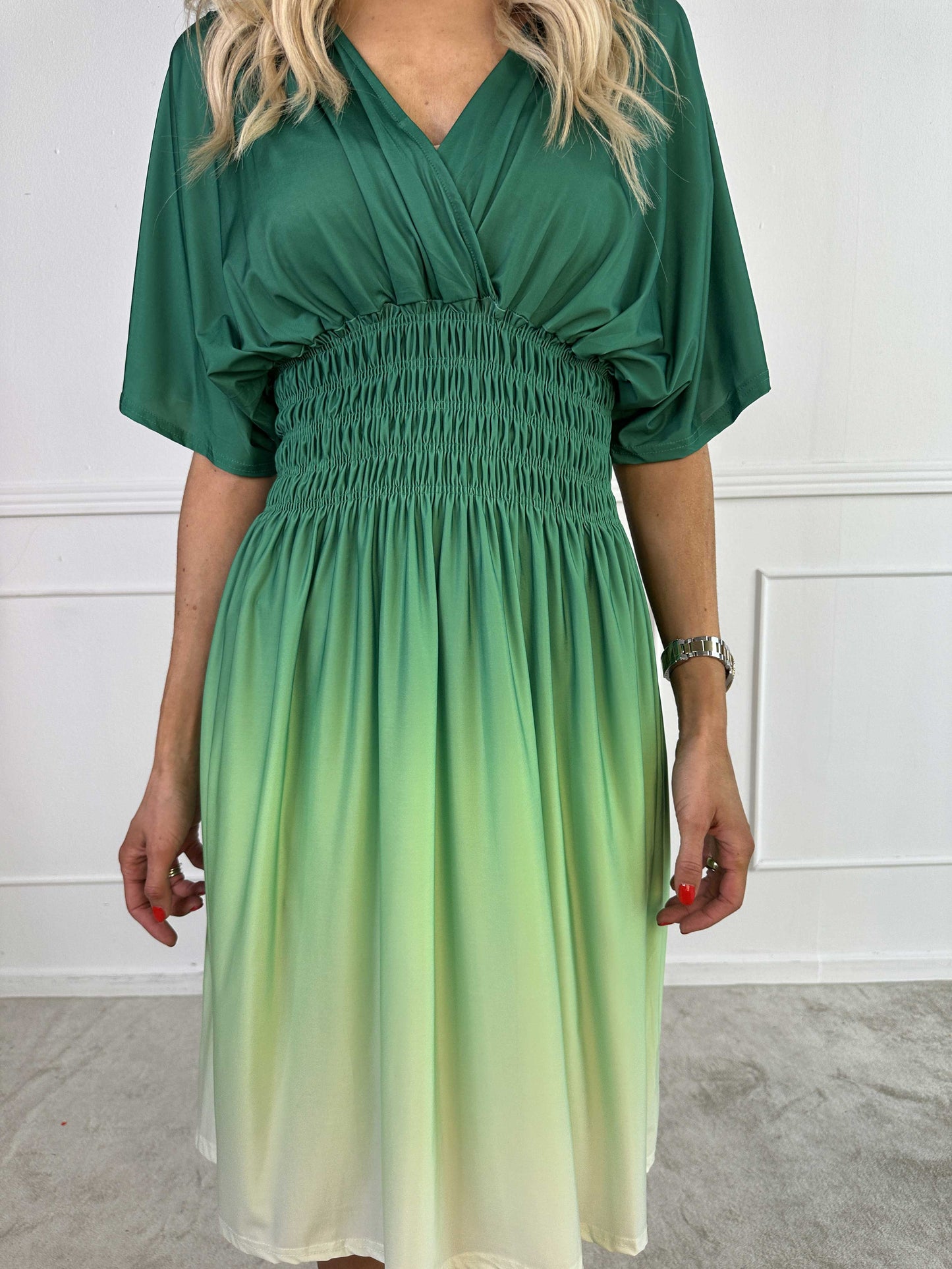 Robe Midi Ombre Élégante pour Femme – Style Estival Décontracté à Col V