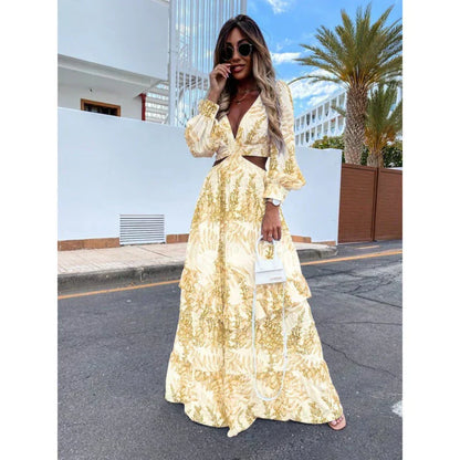 Women's maxi dress with long sleeves and cutouts - Bold and elegant