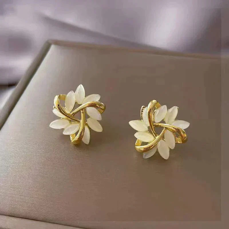Boucles d Oreilles Opale Blanche Femme Luxe – Style Elegant Raffine et Lumineux.