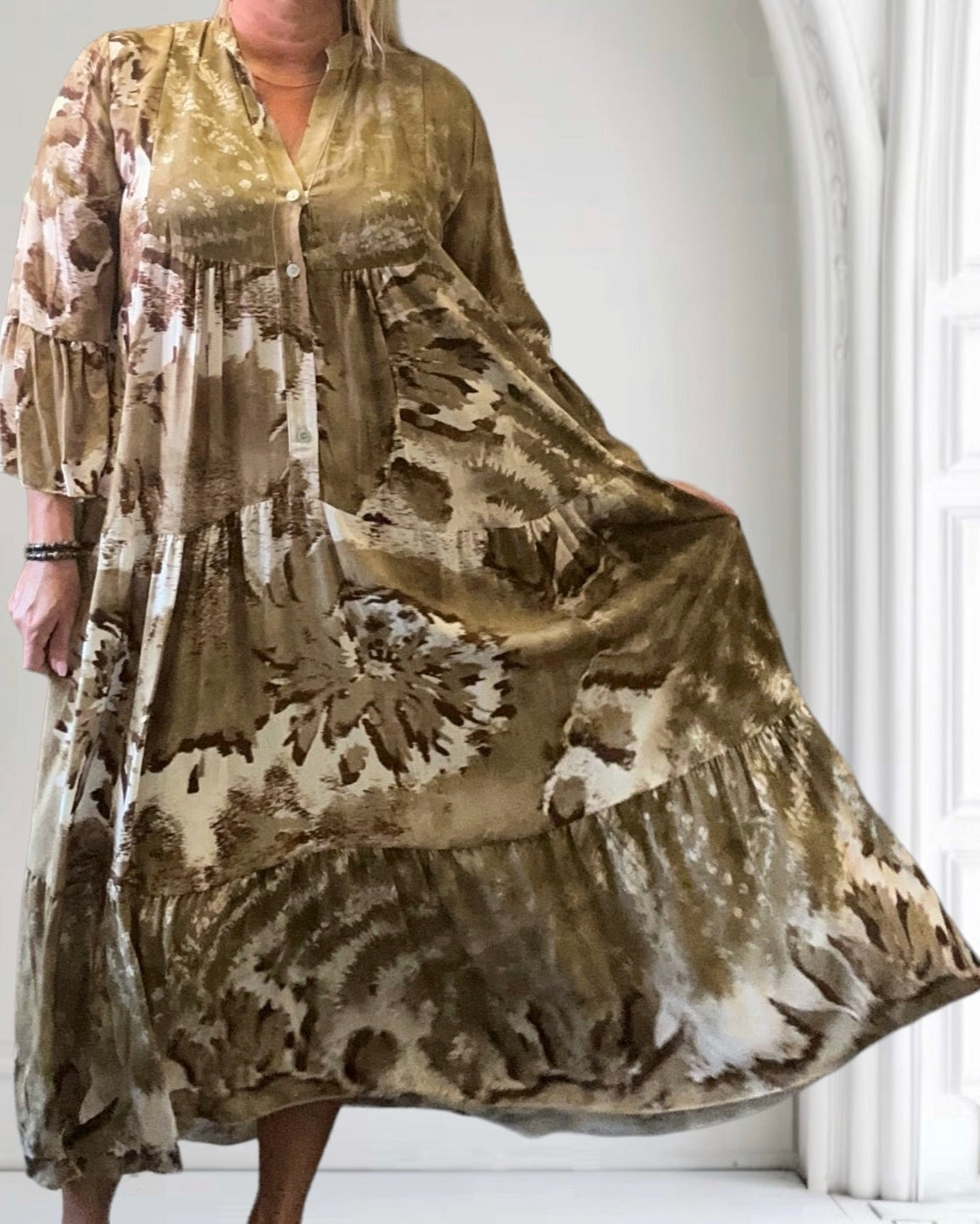 Robe Longue d’Automne pour Femme à Coupe Ample en Couleur Beige