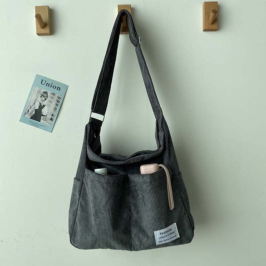 Sac bandoulière en velours côtelé