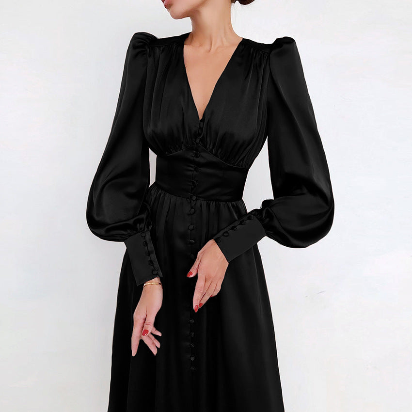 Robe en Satin – Élégance Intemporelle au Charme Luxueux