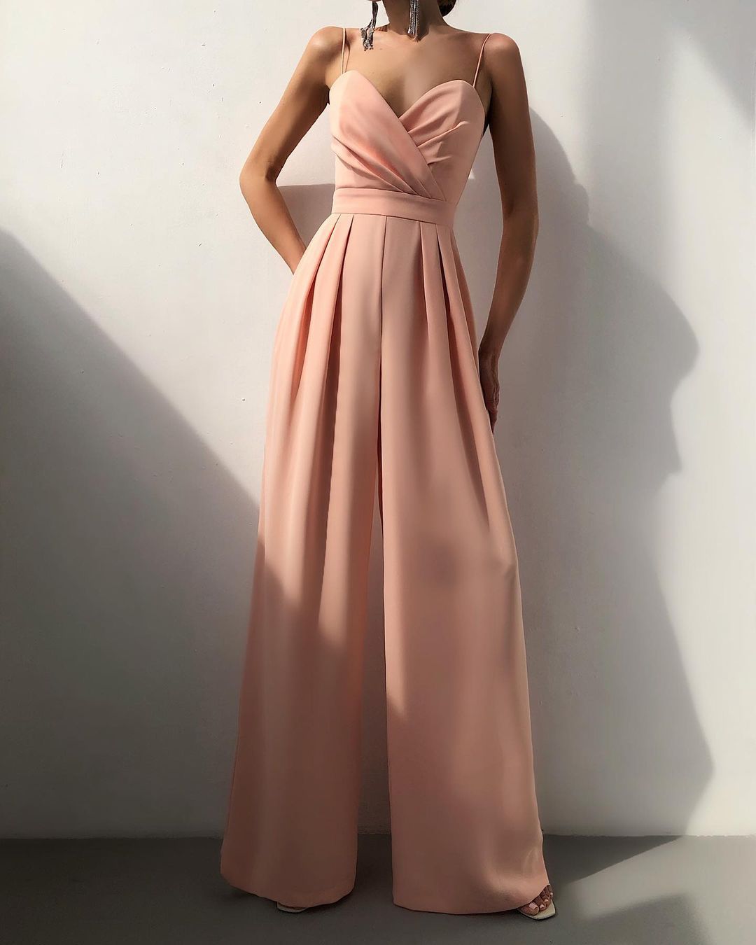 Combinaison femme a bretelles fines - Fluide et elegante