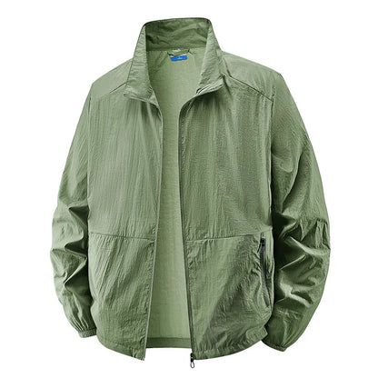 Lightweight men's jacket with multiple pockets - Practical and modern