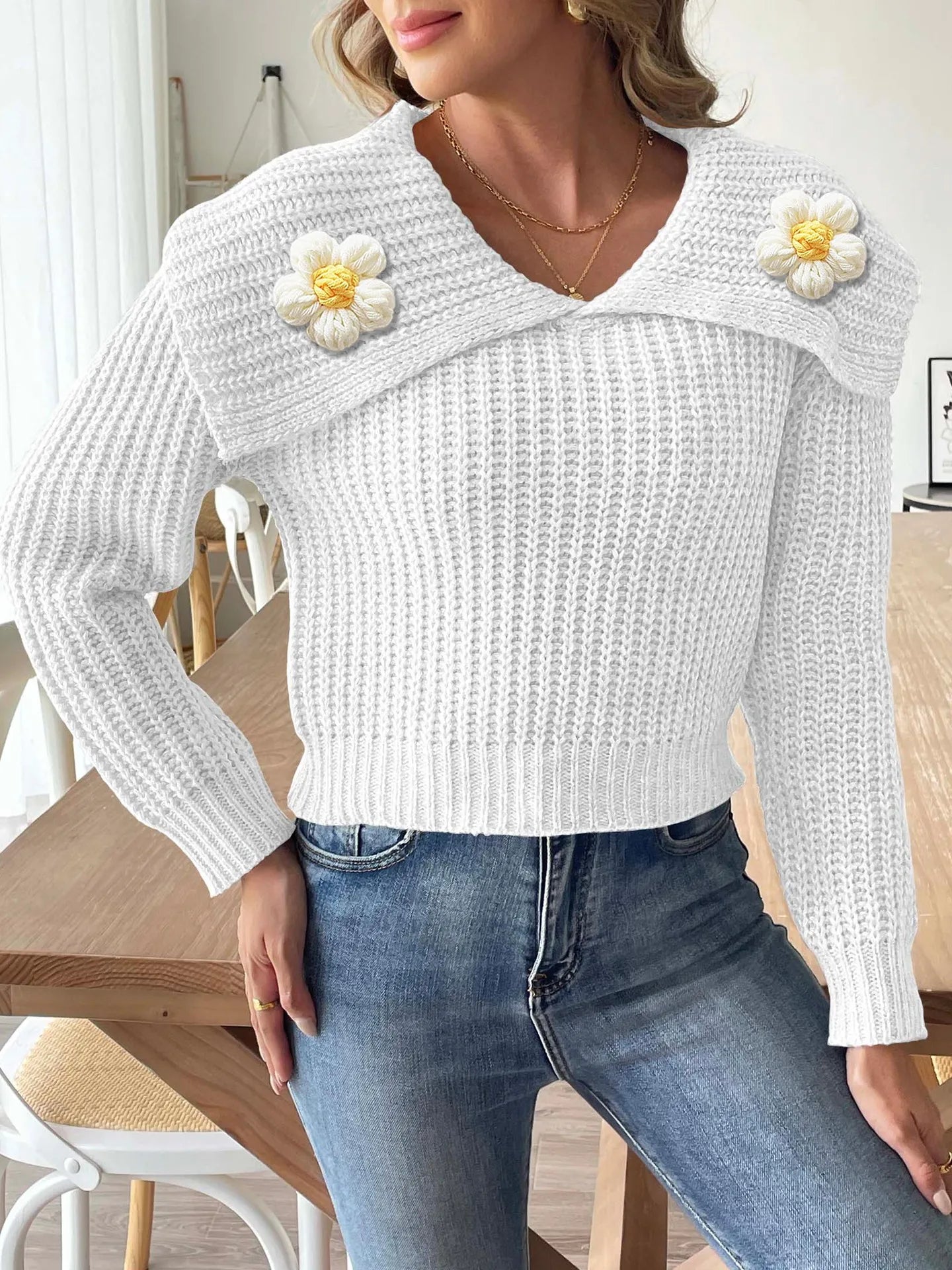 Pull élégant pour femme avec col marguerite – Maille ajustée et confortable