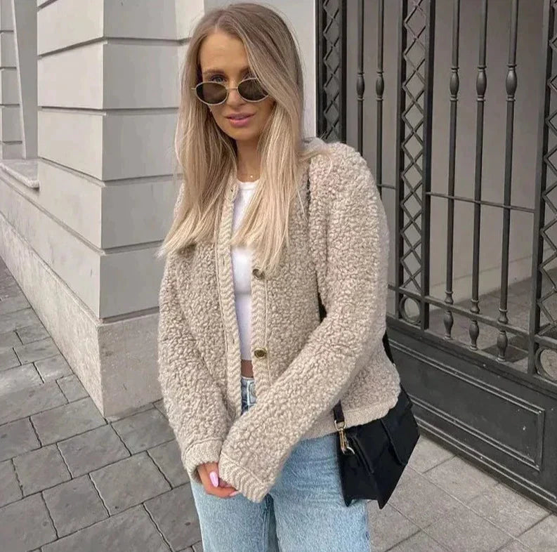 Gilet Douillet en Teddy pour Femme – Veste Courte Boutonnée Chaude