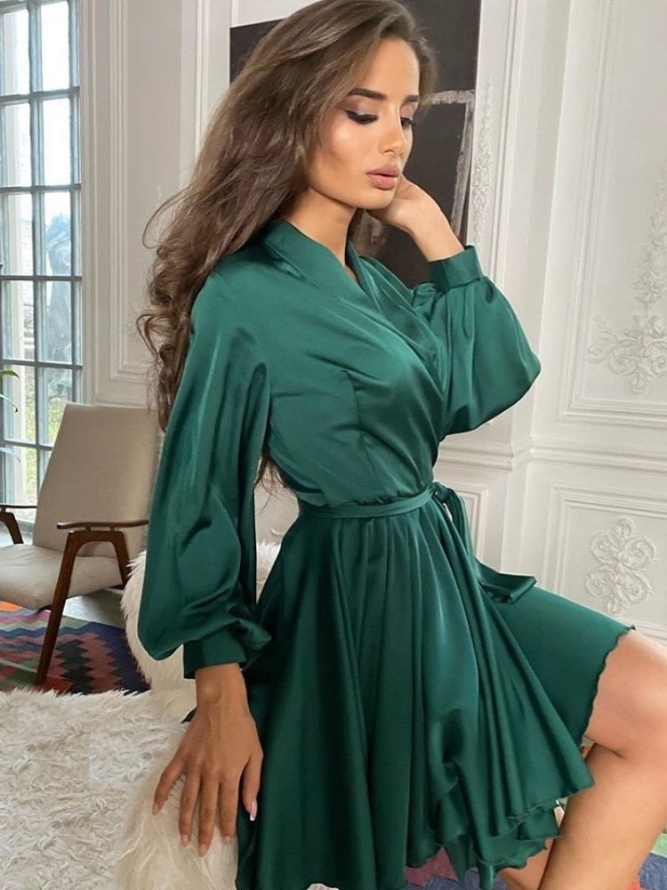 Robe Mini Satin Élégante Femme – Col V Évasé et Manches Lanternes