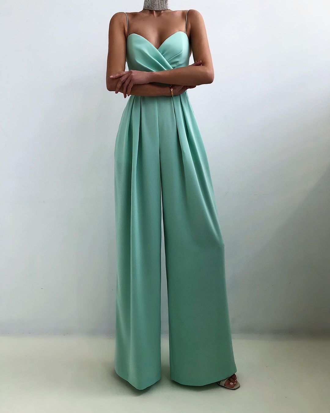Combinaison femme a bretelles fines - Fluide et elegante
