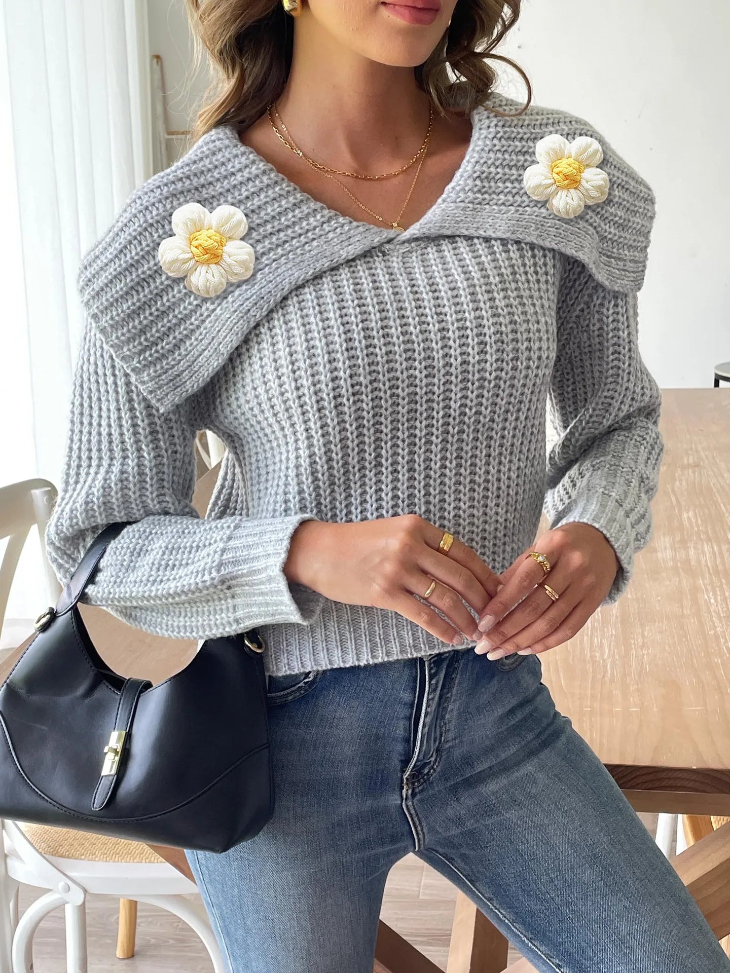 Pull élégant pour femme avec col marguerite – Maille ajustée et confortable