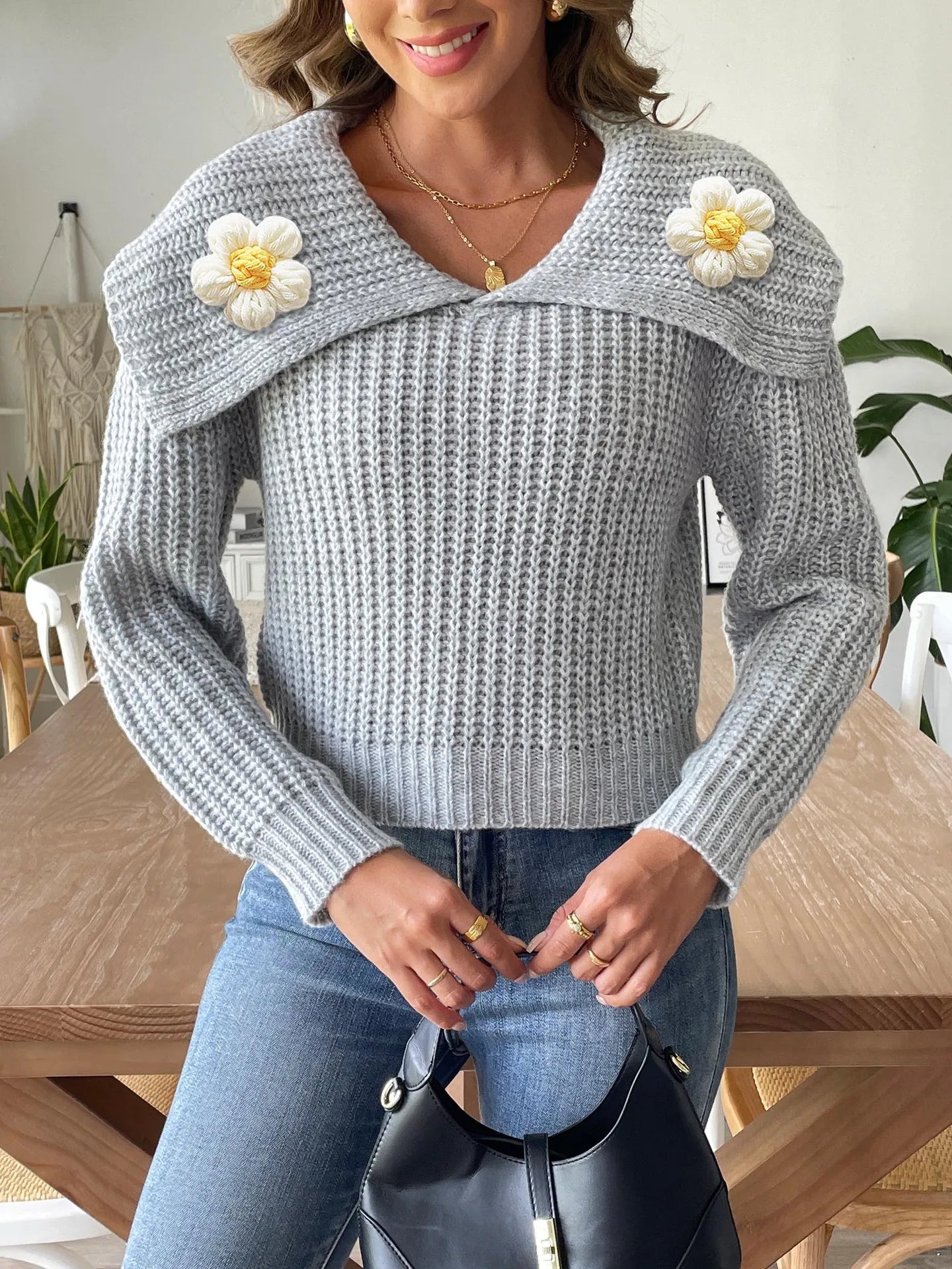 Pull élégant pour femme avec col marguerite – Maille ajustée et confortable