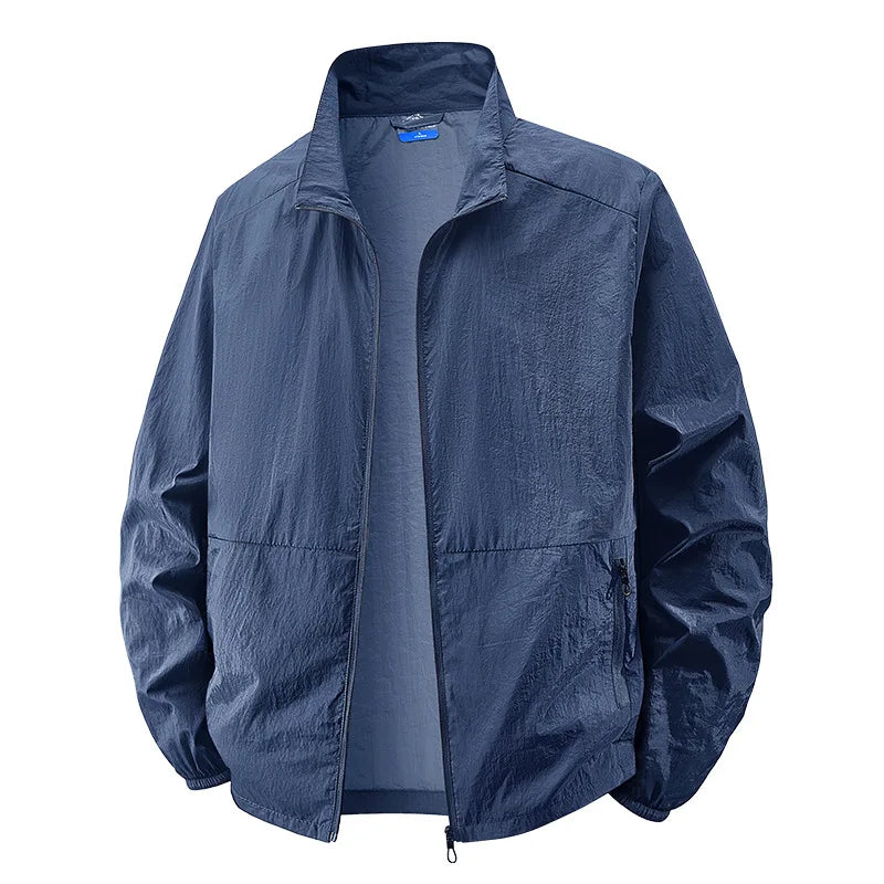 Lightweight men's jacket with multiple pockets - Practical and modern
