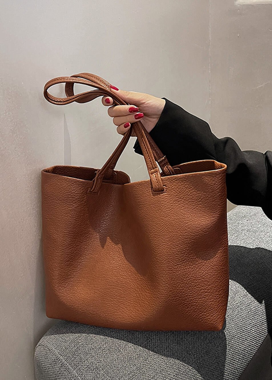 Sac Fourre-Tout Spacieux pour Femme Moderne - Toutes Saisons