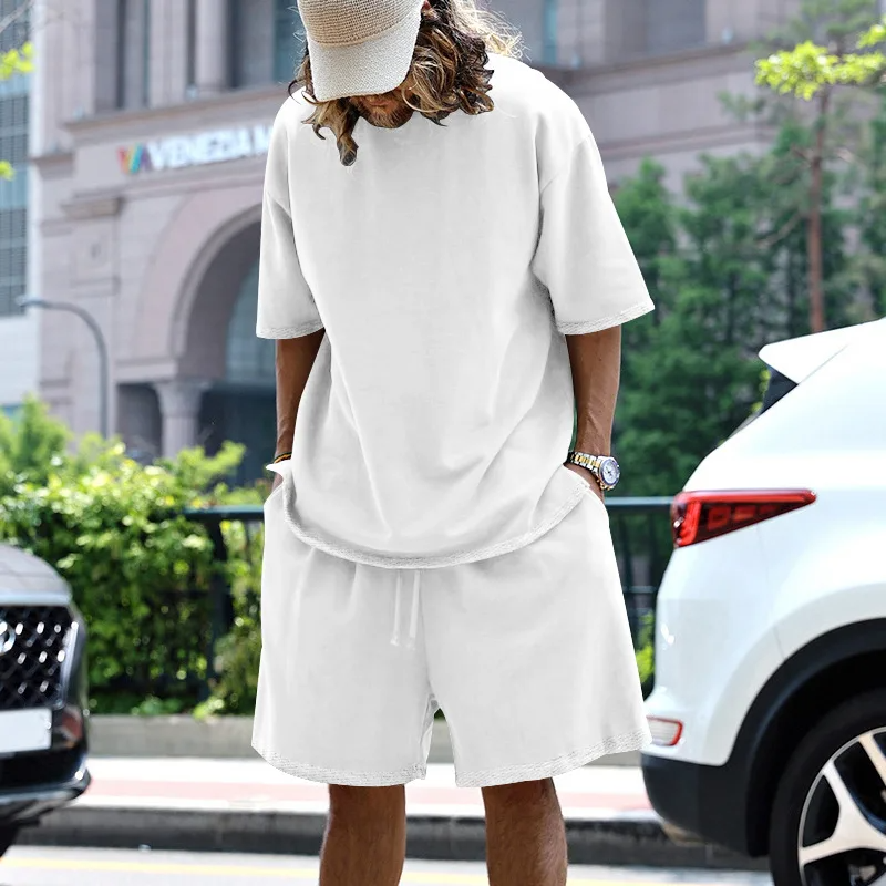 Lightweight Men's Summer Set – Comfortable and Modern Casual Outfit