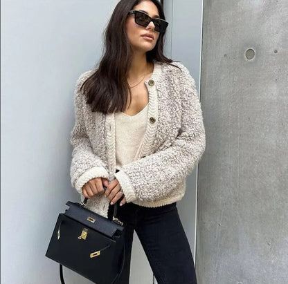 Gilet Douillet en Teddy pour Femme – Veste Courte Boutonnée Chaude