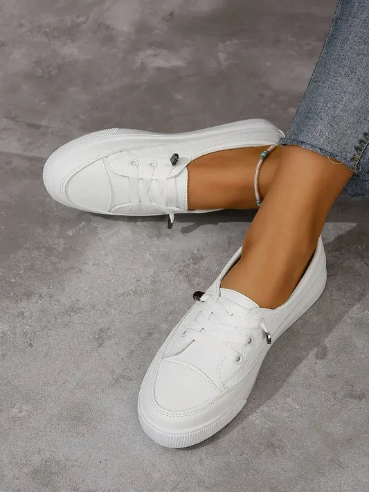 Baskets plates décontractées à bout rond pour femmes avec lacets