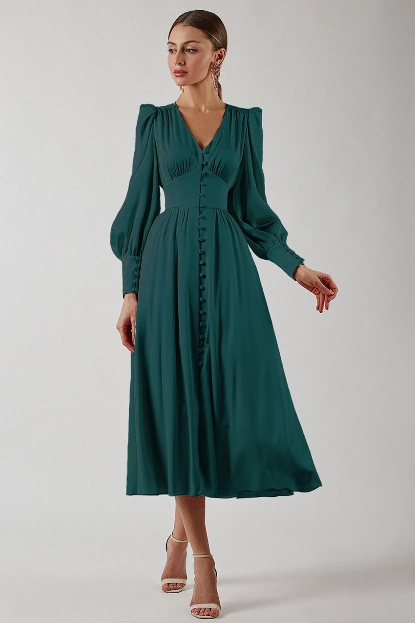Robe en Satin – Élégance Intemporelle au Charme Luxueux