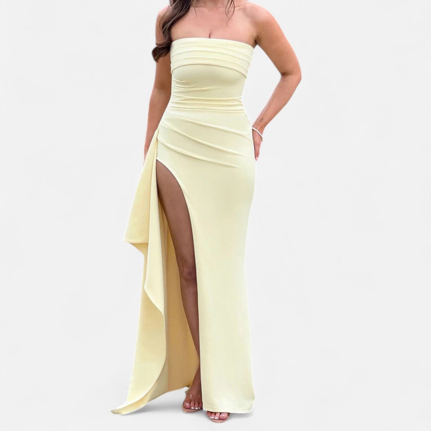Robe bustier fendue pour femme – Style glamour contemporain, audacieux et élégant pour une soirée élégante