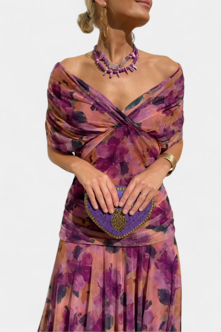 Long V-neck floral dress for women – An elegant and flowing outfit