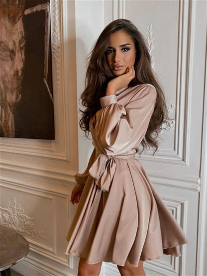 Robe Mini Élégante en Satin Femme – Style Chic à Col V