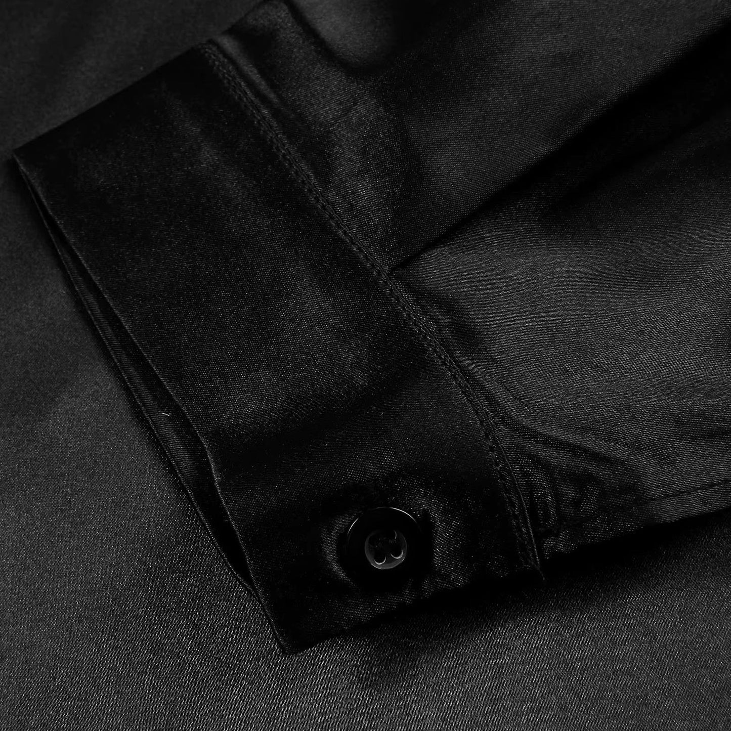 Chemisier satiné femme à décolleté plongeant – Blouse élégante fluide