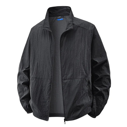 Lightweight men's jacket with multiple pockets - Practical and modern