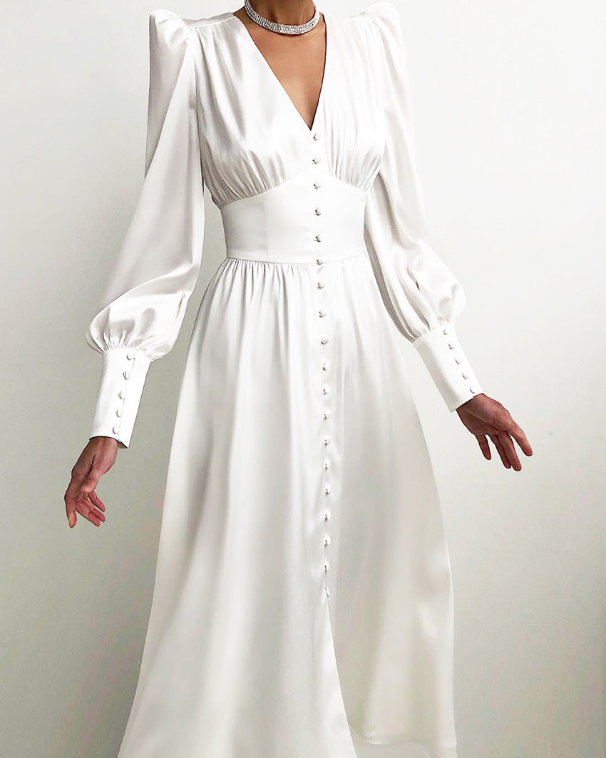 Robe en Satin – Élégance Intemporelle au Charme Luxueux